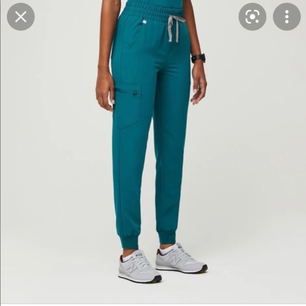 EUC Figs Zamora High Waisted Scrubs Medium in Pacific Blue